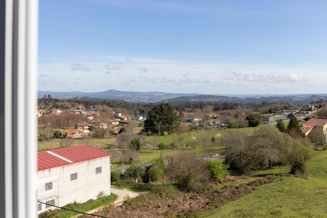 Adeinés Viviendas uso turístico A Estrada Exterior foto
